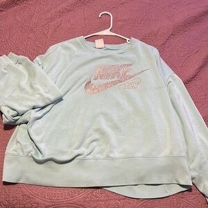 blue women’s nike sweatshirt